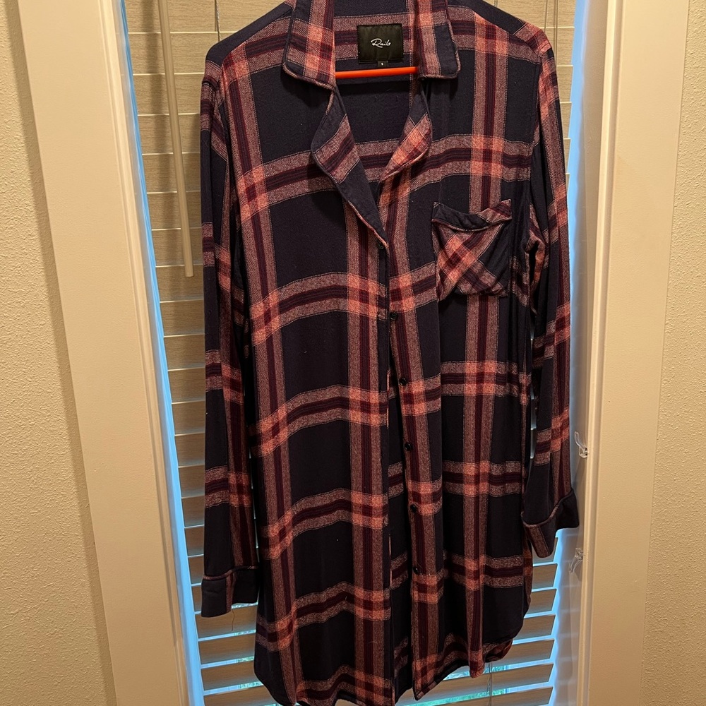 Rails button up size S.
